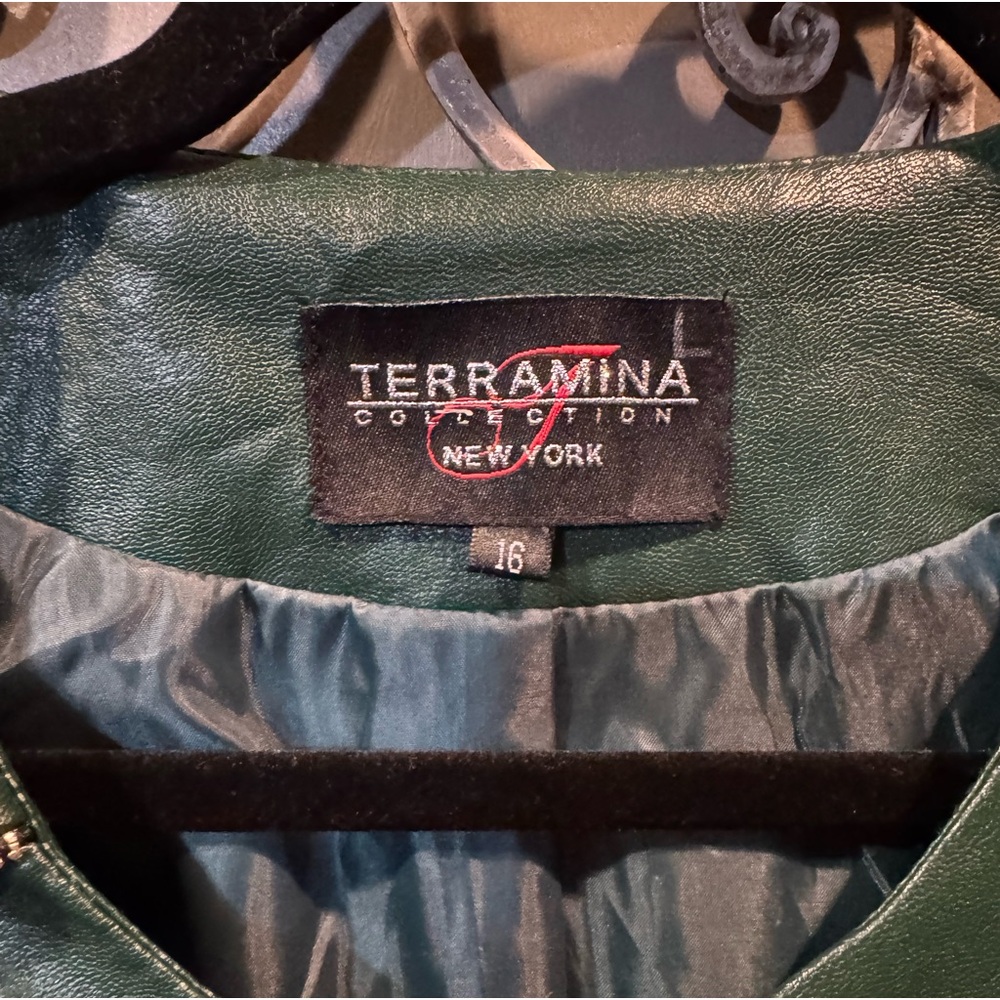 Vintage Women’s Terramina hunter green designer faux leather coat gold 16 - Picture 4 of 5